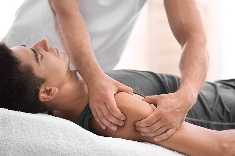 difference between massage and manual therapy
